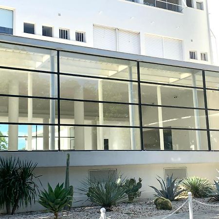 Elegant Studio Et Parking Dans Batiment Historique Saint Tropez Bagian luar foto