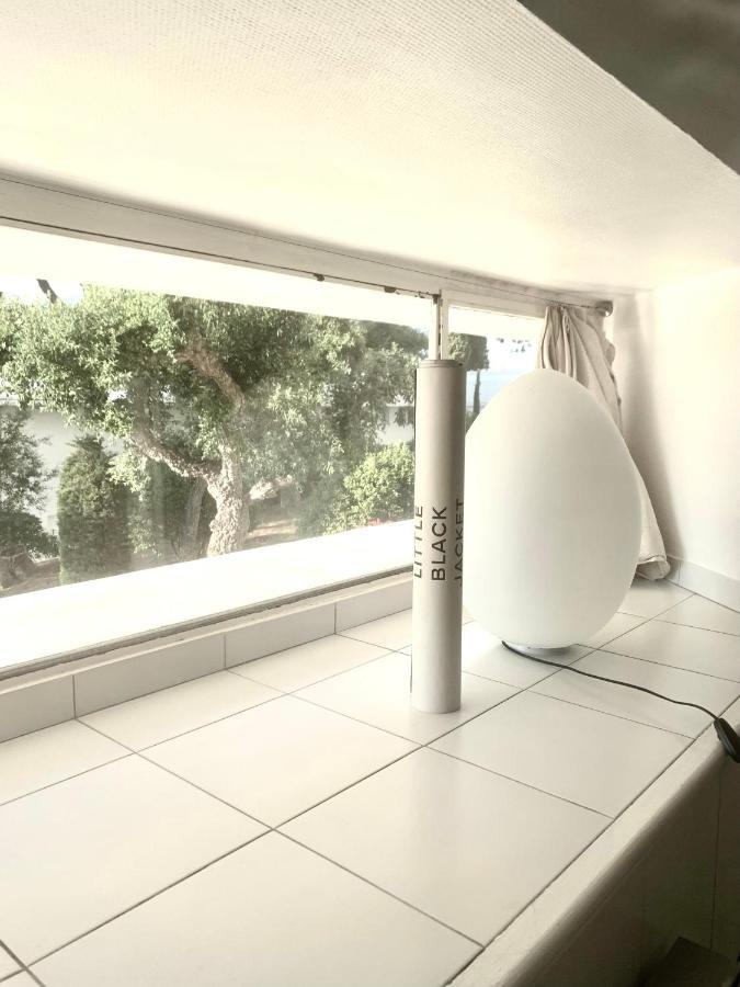 Elegant Studio Et Parking Dans Batiment Historique Saint Tropez Bagian luar foto