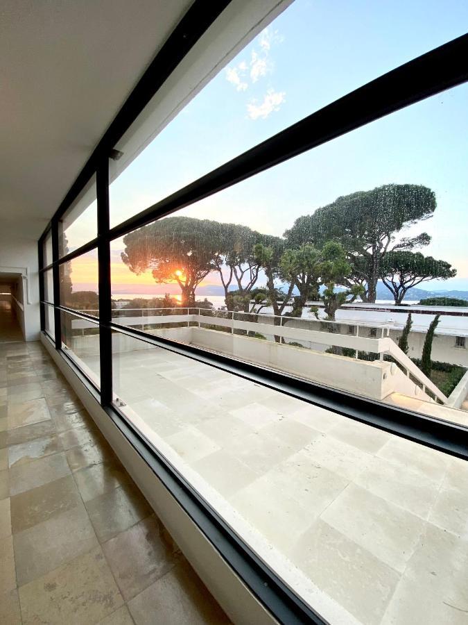 Elegant Studio Et Parking Dans Batiment Historique Saint Tropez Bagian luar foto