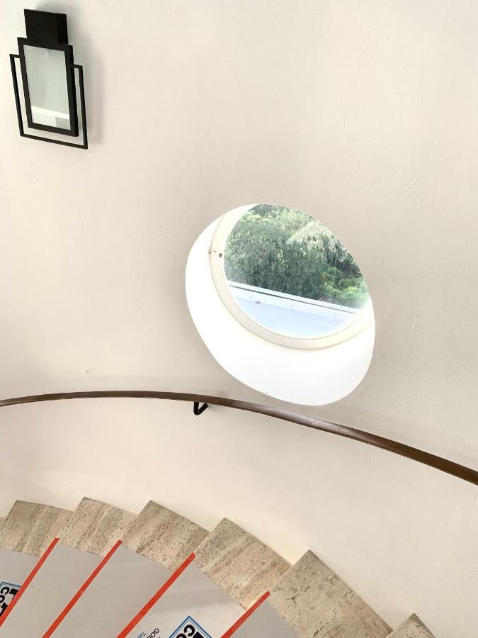 Elegant Studio Et Parking Dans Batiment Historique Saint Tropez Bagian luar foto